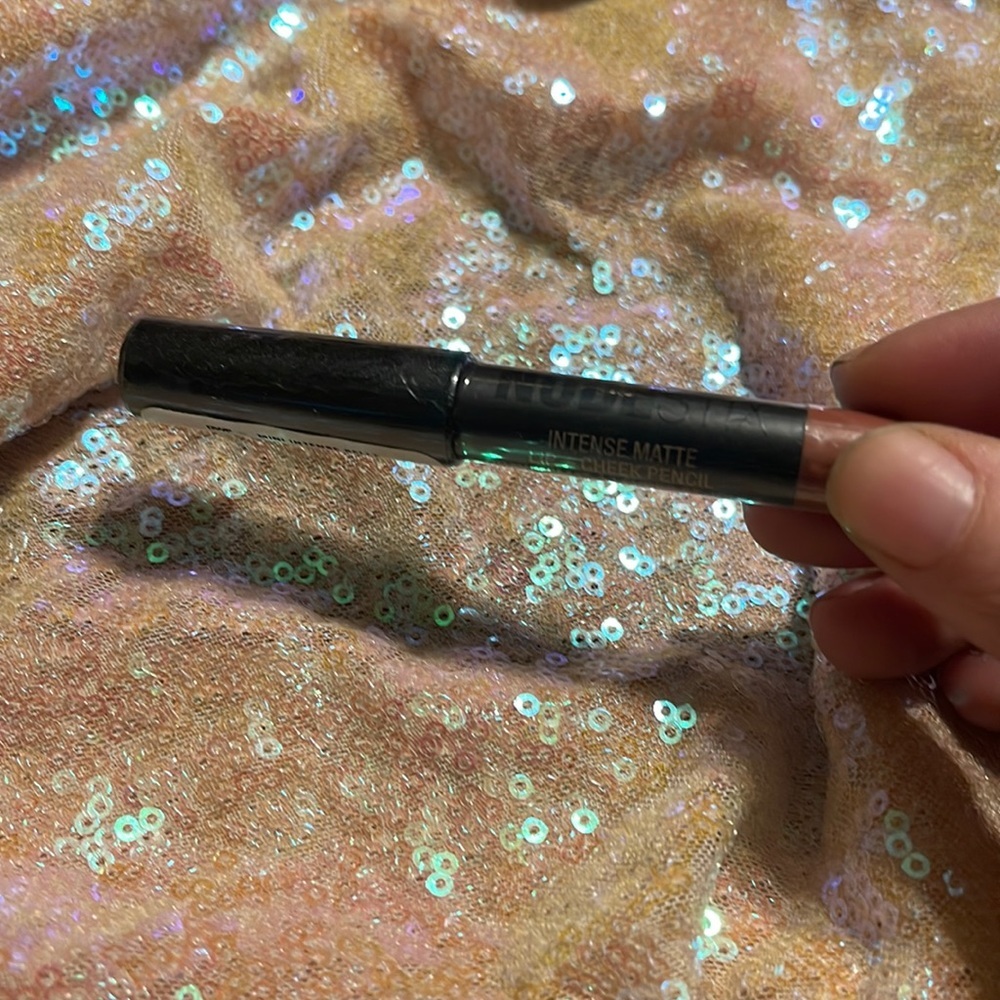 Nude Stix Intense matte